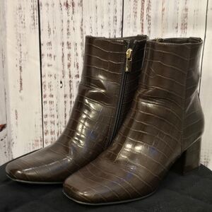 Jones New York Dark Brown Croc-Patterned Ankle Boots